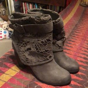 Vanity grey booties!